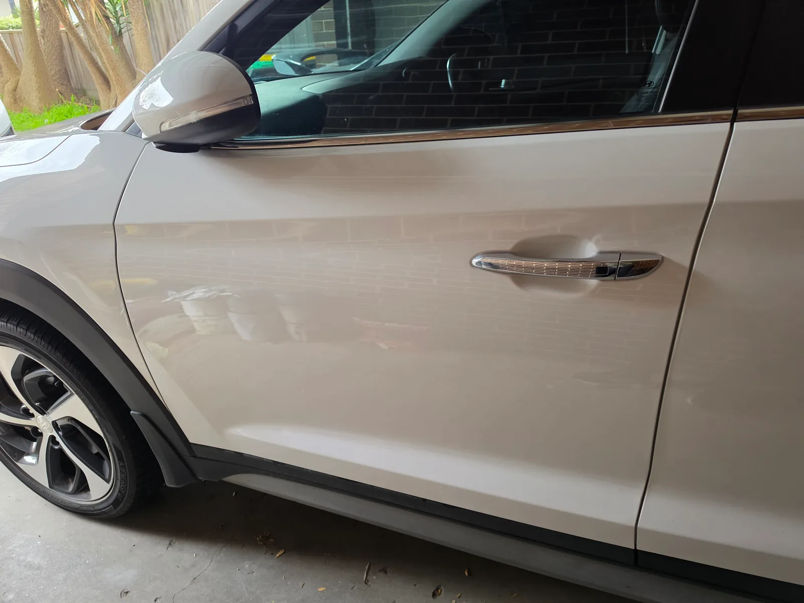 Keyed passenger door on a Hyundai Tucson repaired in Epping — after